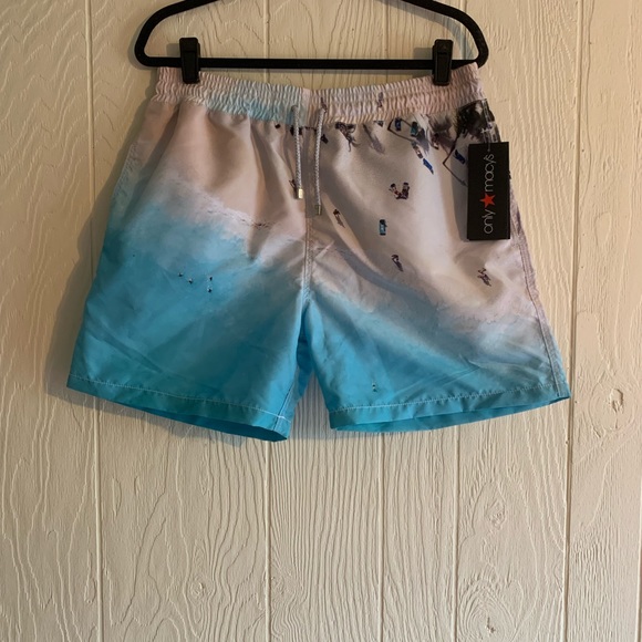 Velero Swim Trunks - Picture 3 of 7